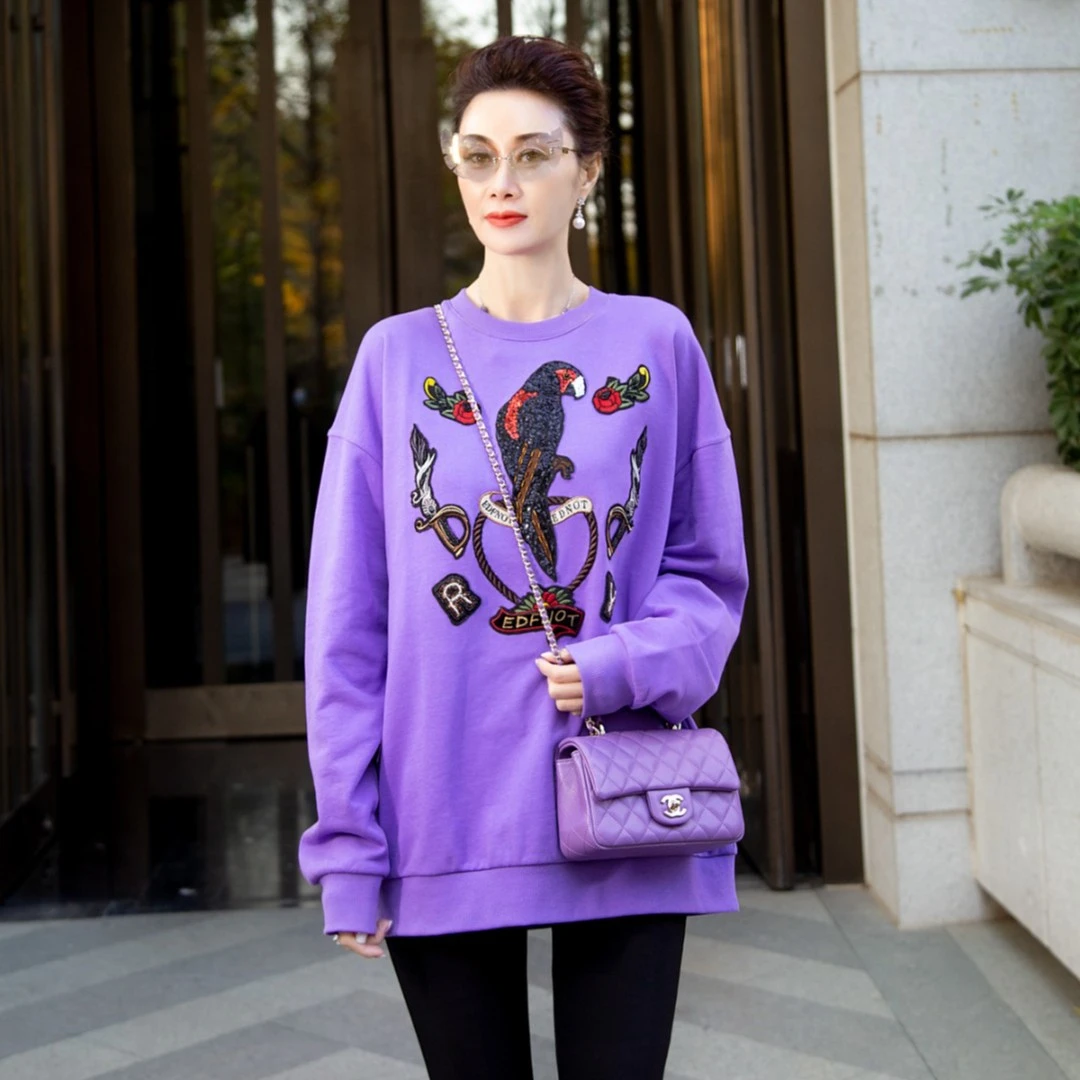 白/黑/紫色汝意原创圆领刺绣卫衣时尚经典款【高端服装定制专家】