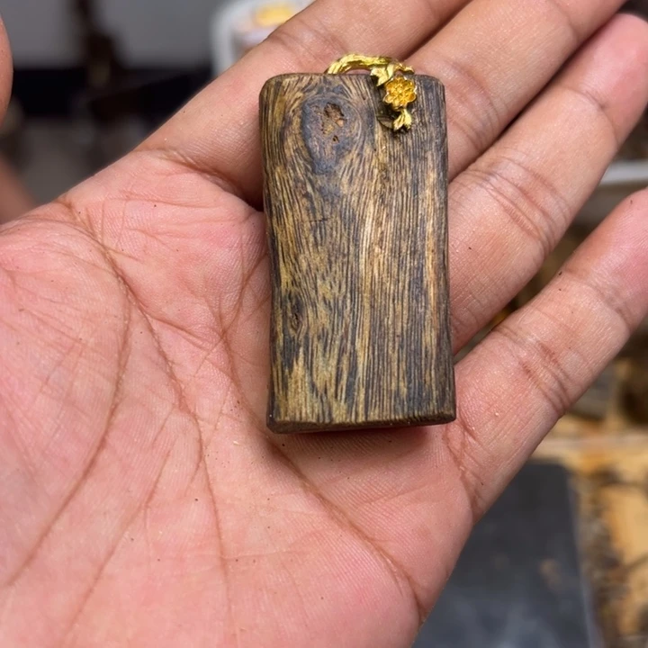 *****沉香沉香碎屑7.77克