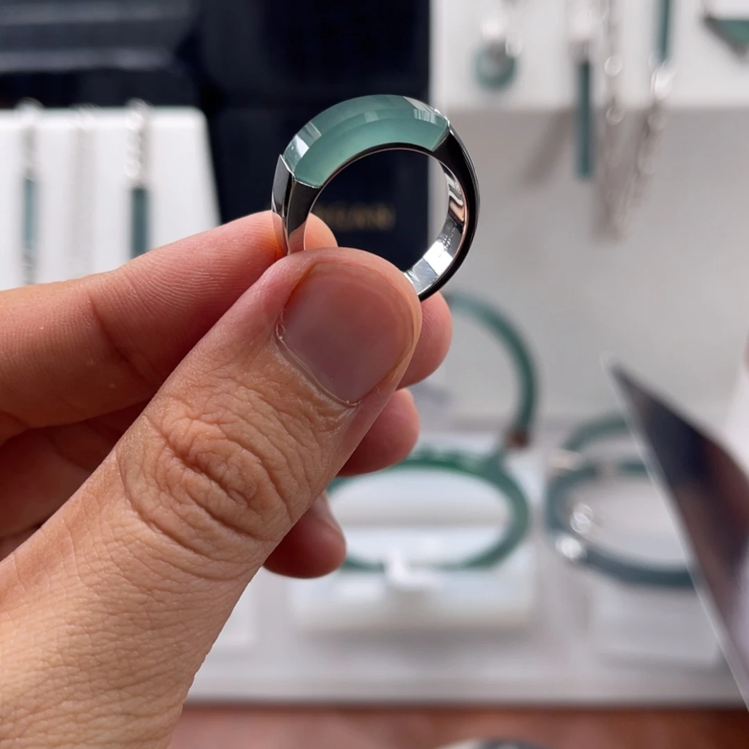 翡翠未镶嵌手镯21