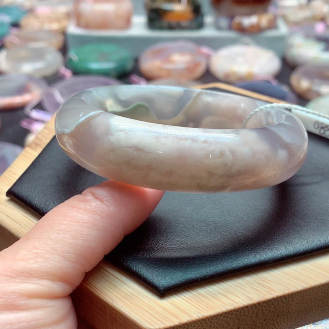 玛瑙/玉髓手镯未镶嵌蒙***慧1