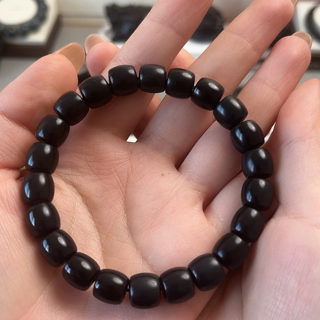 和田玉（墨玉）未镶嵌颈饰卡10直切羊脂