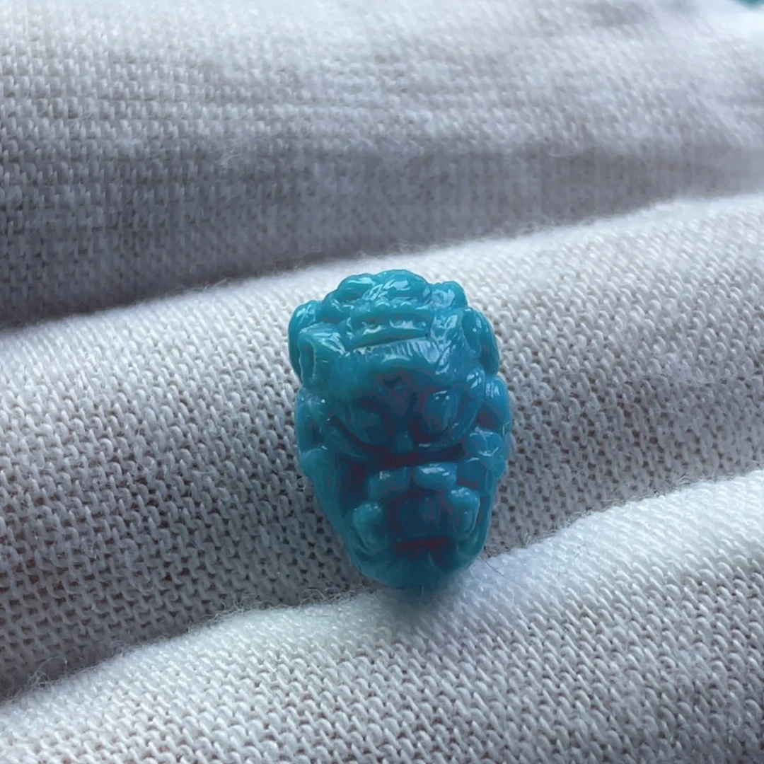 绿松石足铂镶嵌天然原矿绿松石雕刻件