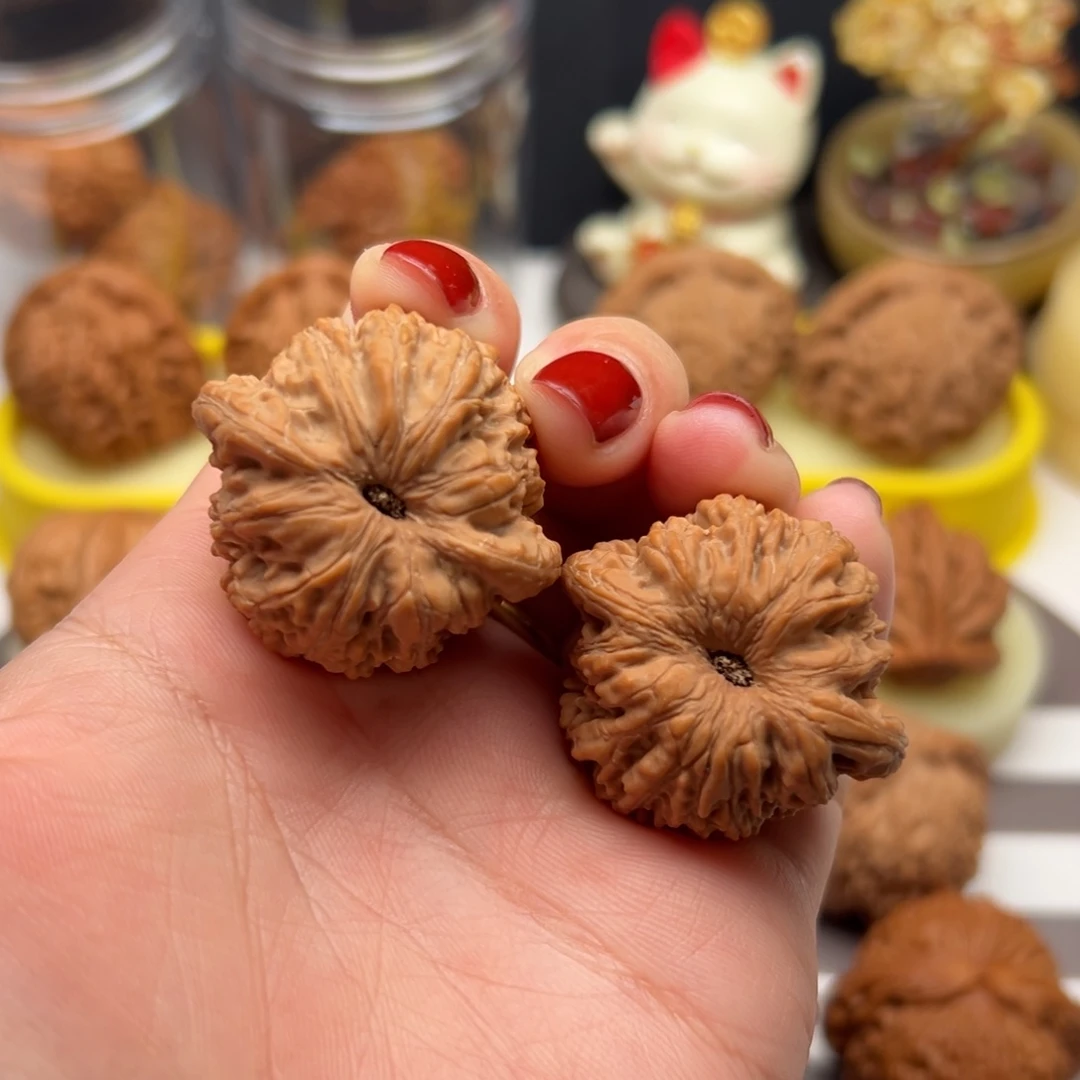 把件文玩核桃35全品绣球