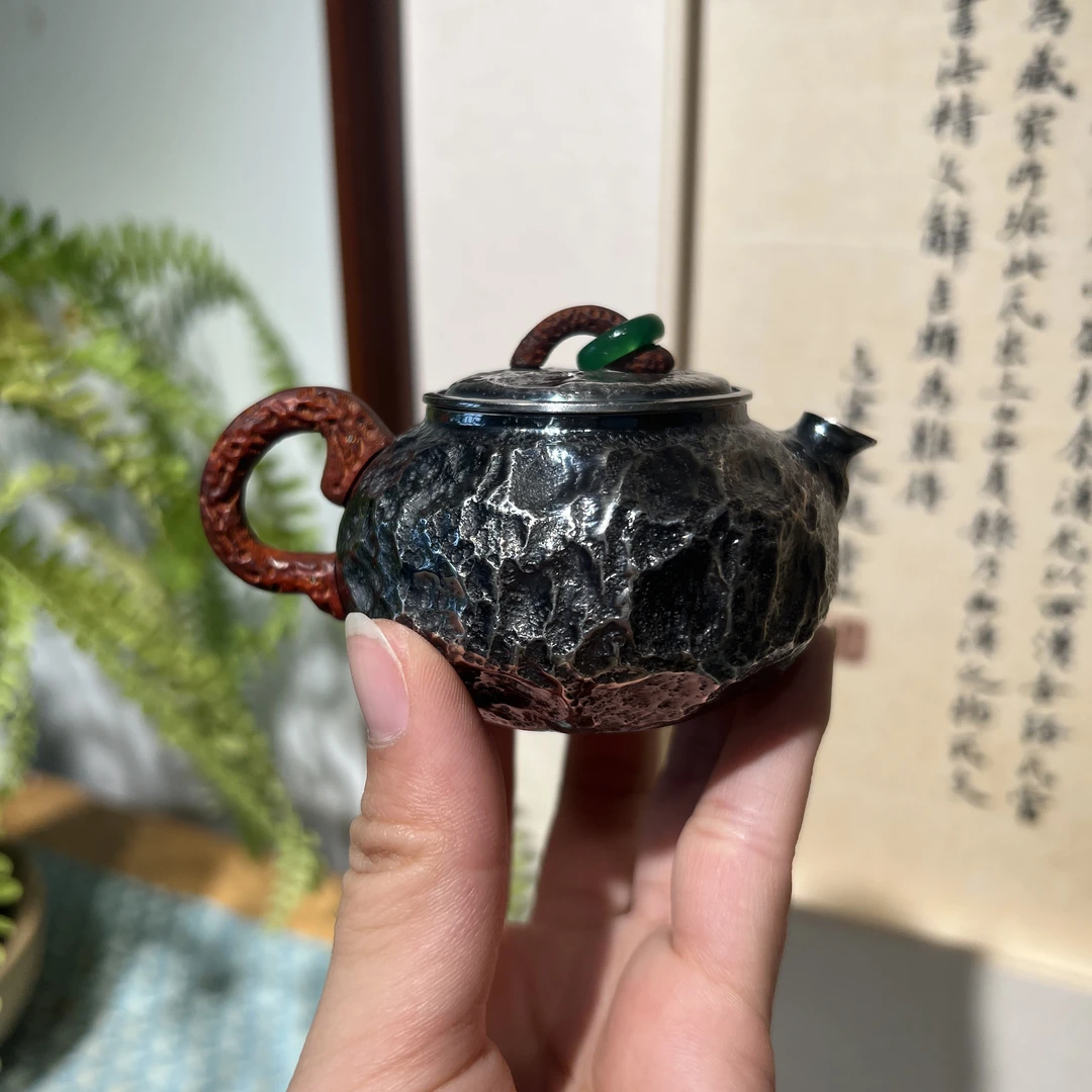 壶尔摩斯《小黑面团》足银999手打银壶自然肌理高级小品壶120cc