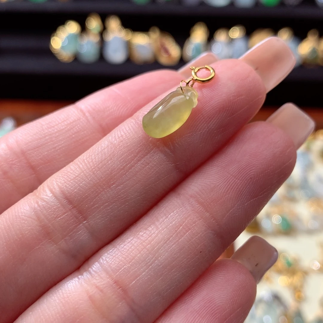 翡翠颈饰18K金镶嵌翡翠