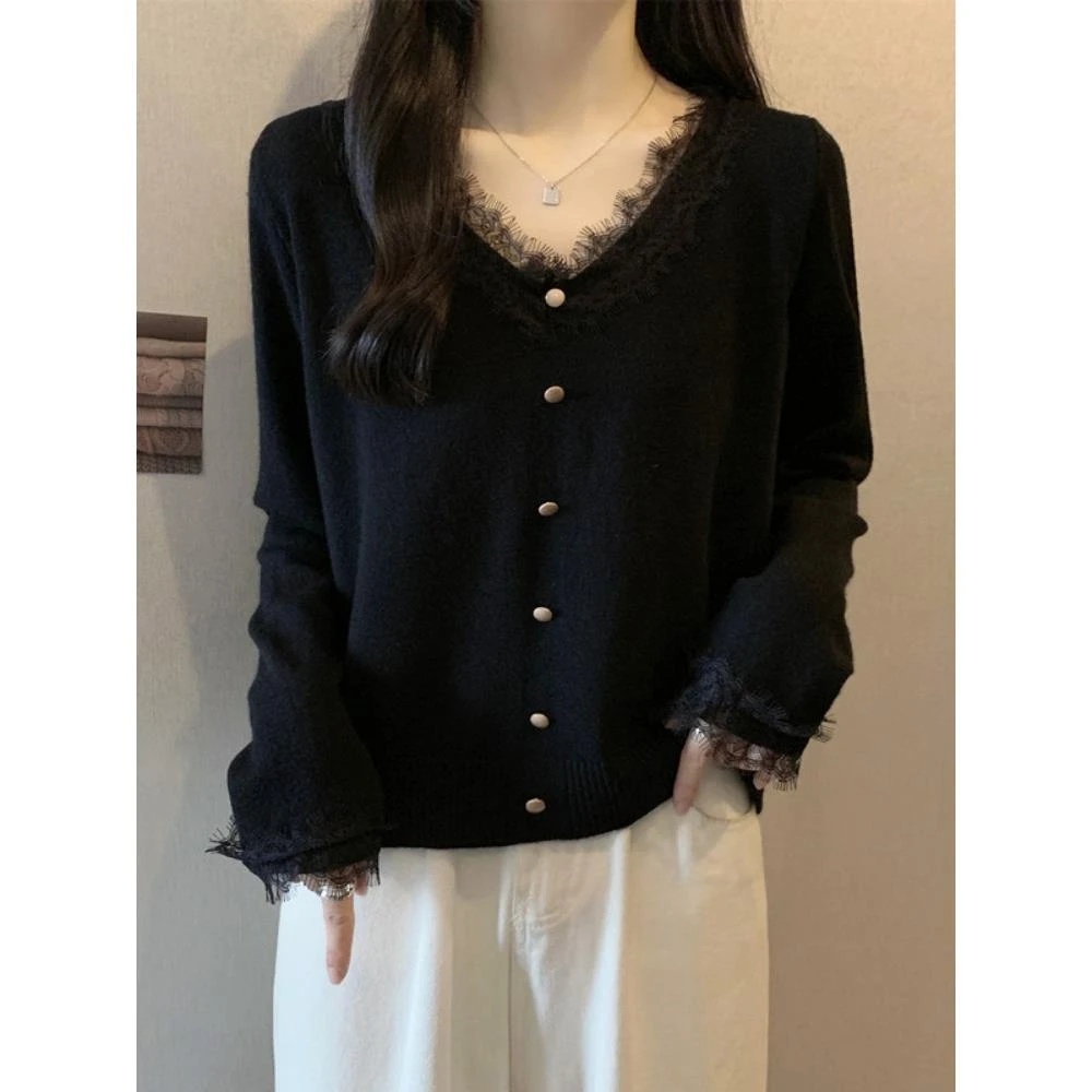 高级感黑色v领毛衣打底衫女内搭早秋大码胖mm超好看蕾丝针织上衣