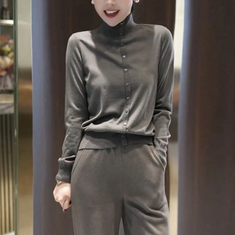 灰色高领打底衫女2025秋冬新款修身显瘦内搭T恤时尚针织开衫上衣