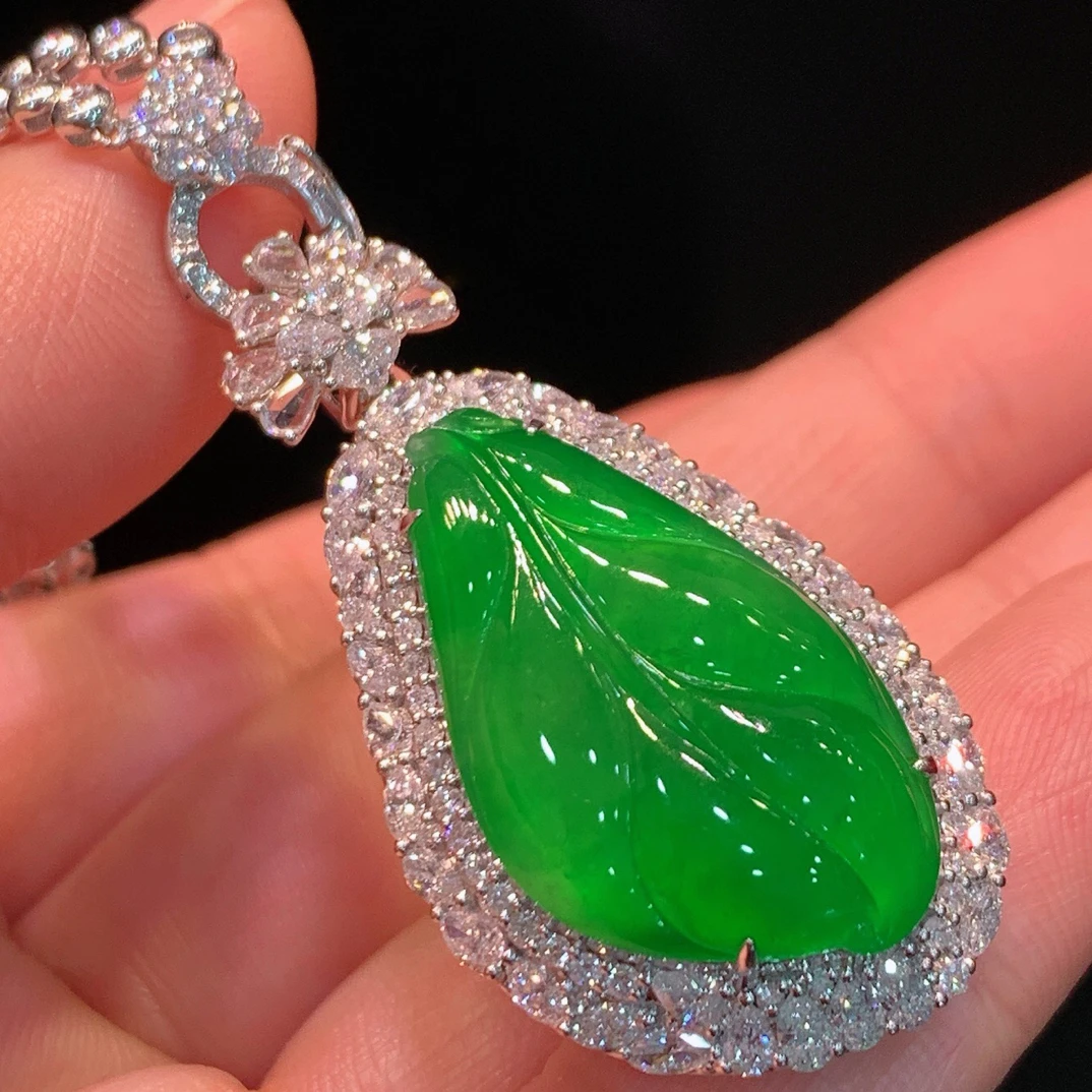 翡翠叶子阳绿吊坠挂件