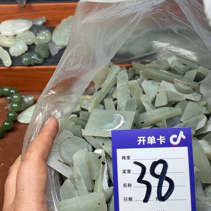 墨****和田玉未镶嵌珠宝奇石