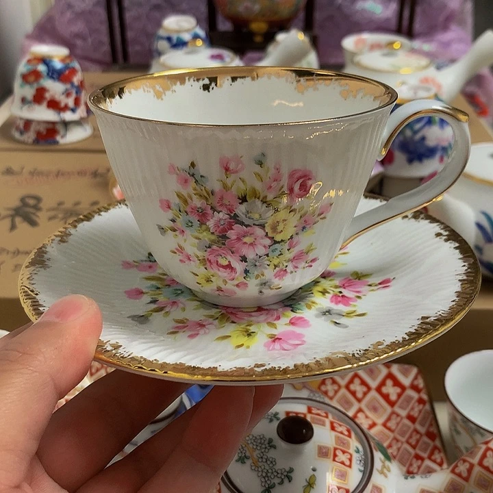 瓷片～****～哦哦哦哦哦哦哦哦哦哦哦哦