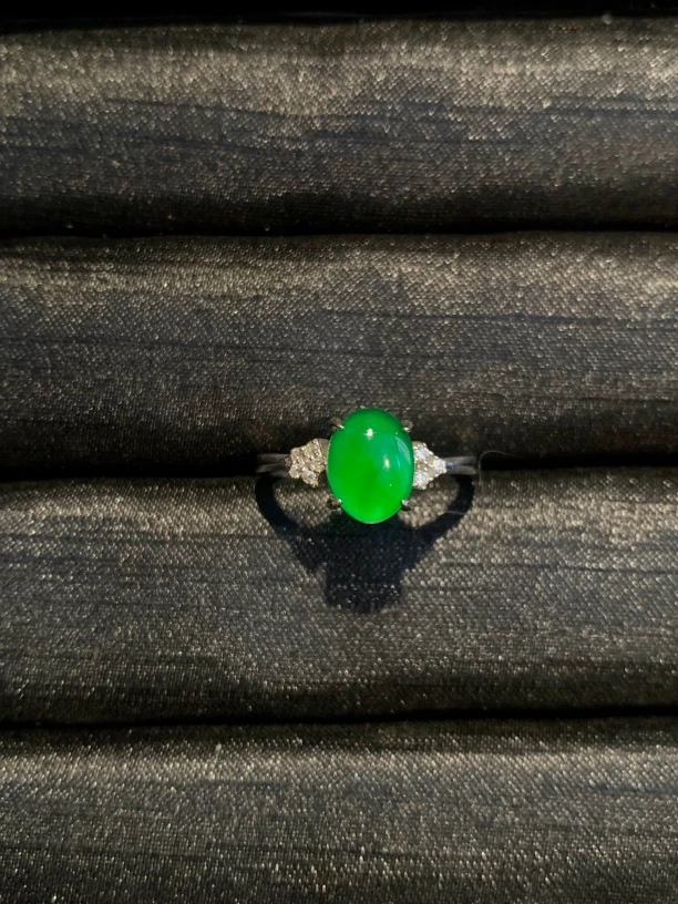天然A货翡翠绿蛋戒指