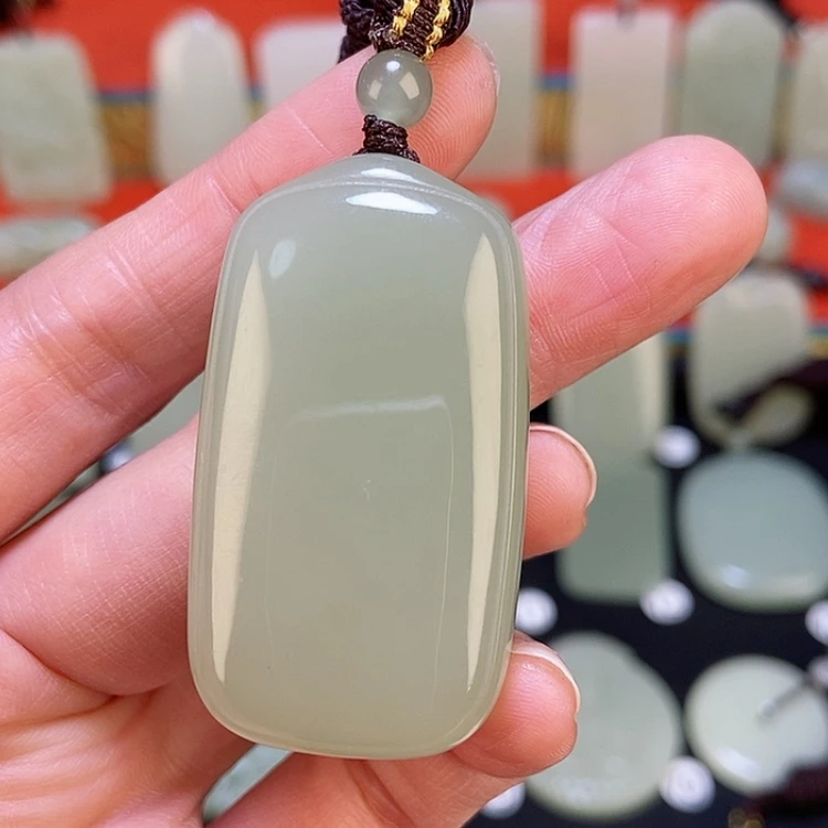 【闪购商品】颈饰未镶嵌和田玉