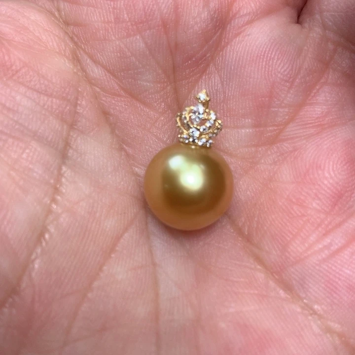 颈饰18K金镶嵌海水珍珠