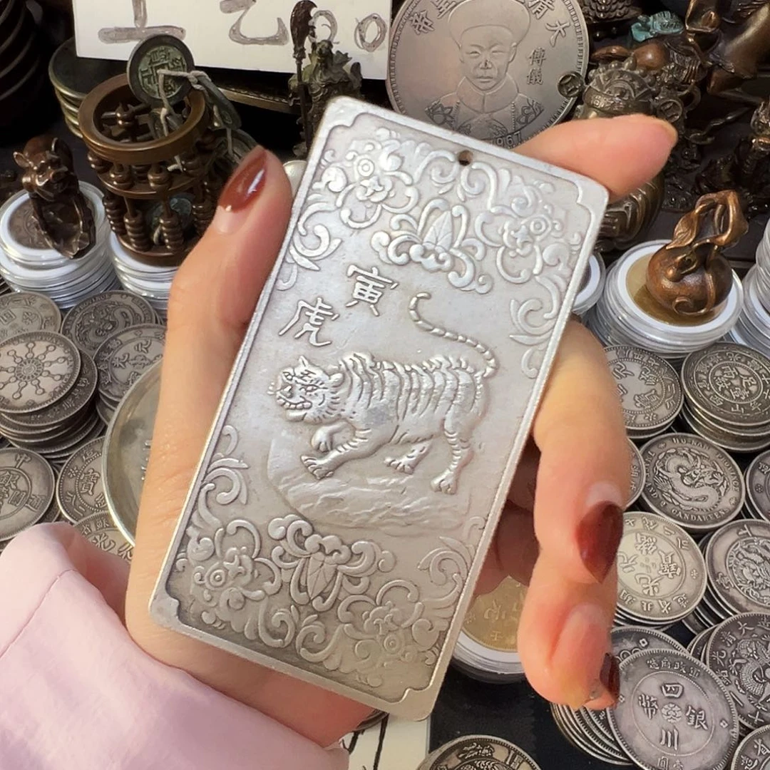 金属复古风格摆件