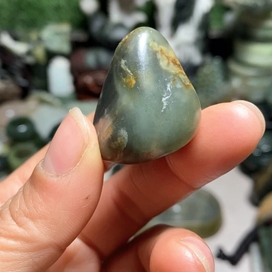 未镶嵌和田玉（糖玉）珠宝半成品