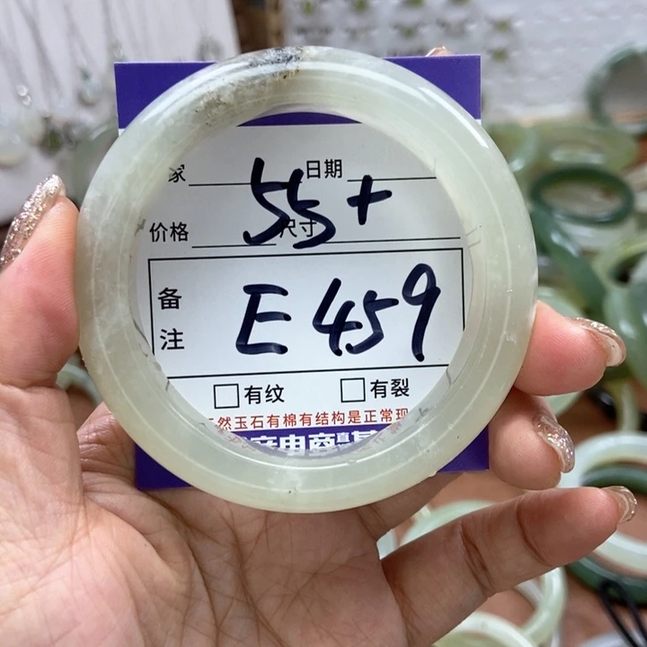 岫玉手镯手镯未镶嵌