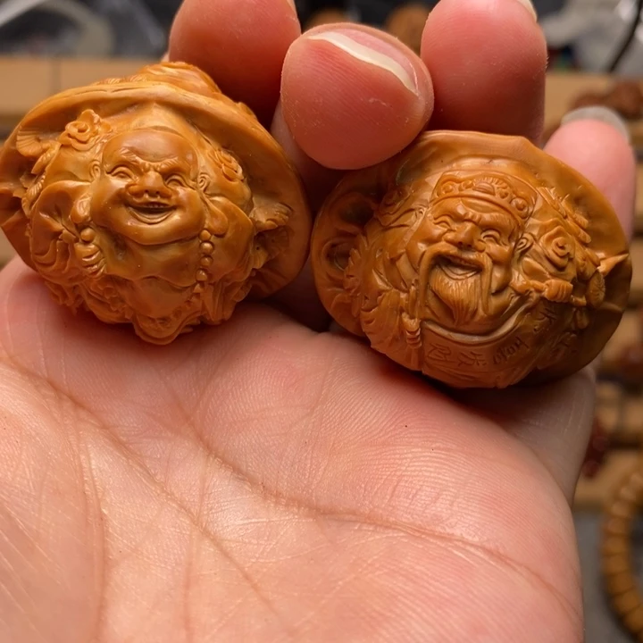 W***K核桃手工雕刻财迷一对