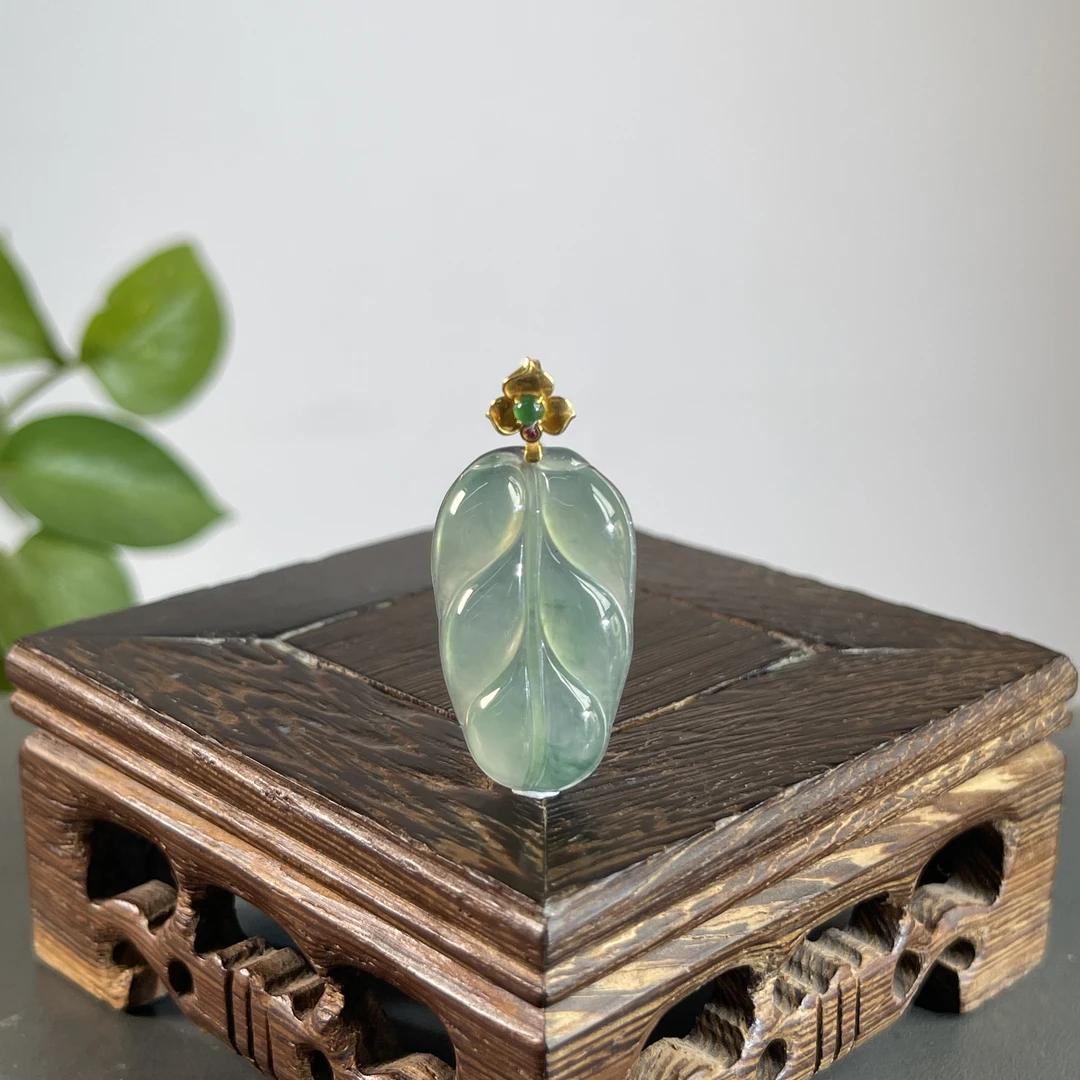 JXA28-112 天然缅甸A货翡翠  18K扣大业有成