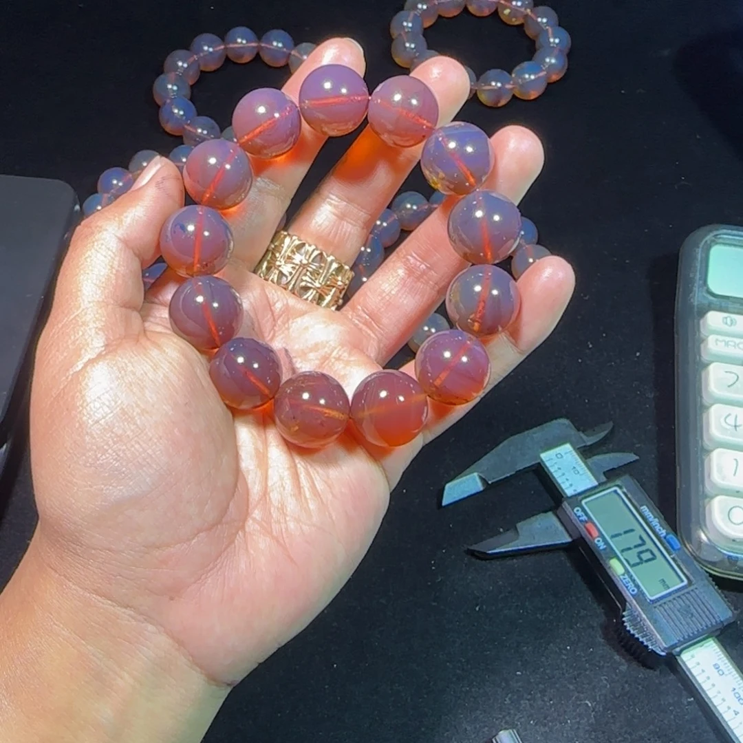 琥珀未镶嵌裸石琥珀