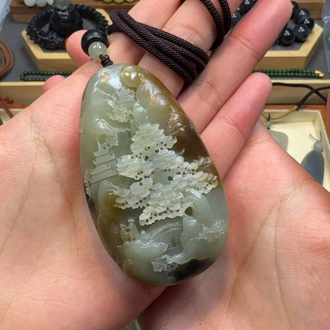 和田玉颈饰未镶嵌