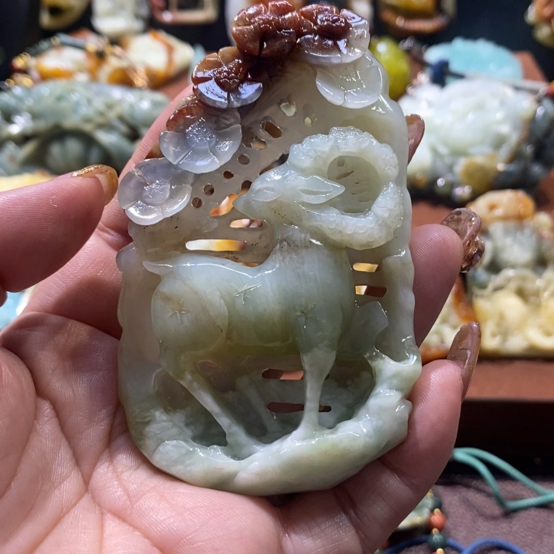 蛇纹石玉颈饰未镶嵌金**l