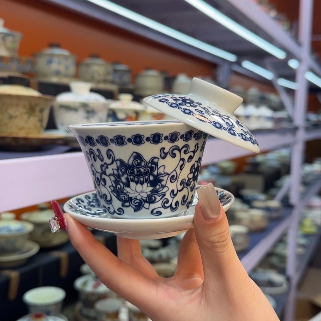 我在外面吃饭呢你在哪