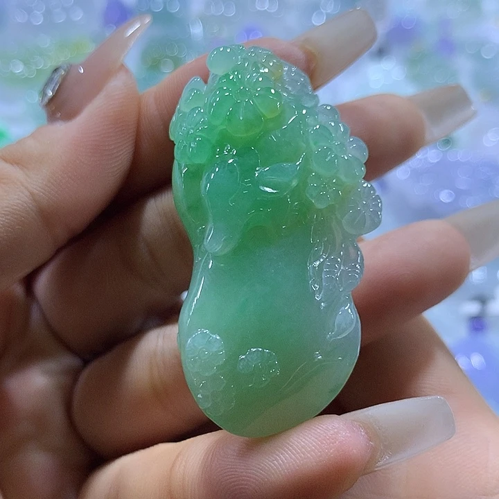 翡翠未镶嵌颈饰天然翡翠A货吊坠