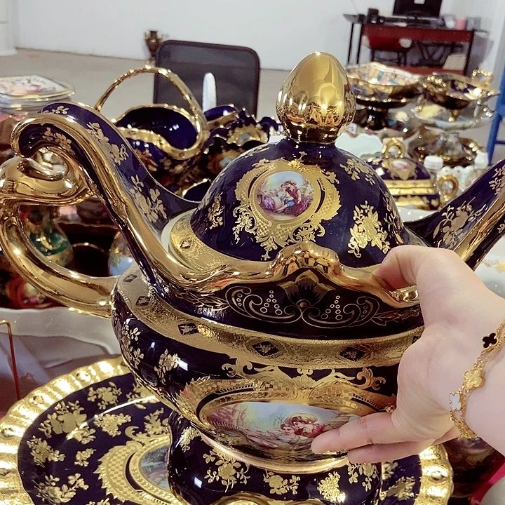 碗微瑕…………………………………………