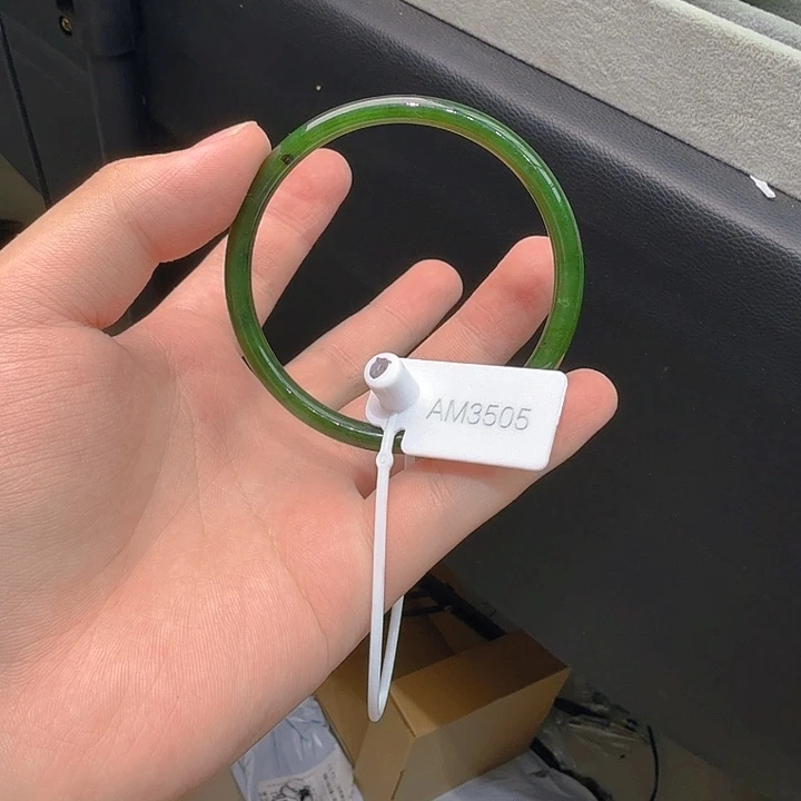 未镶嵌手镯和田玉（碧玉）