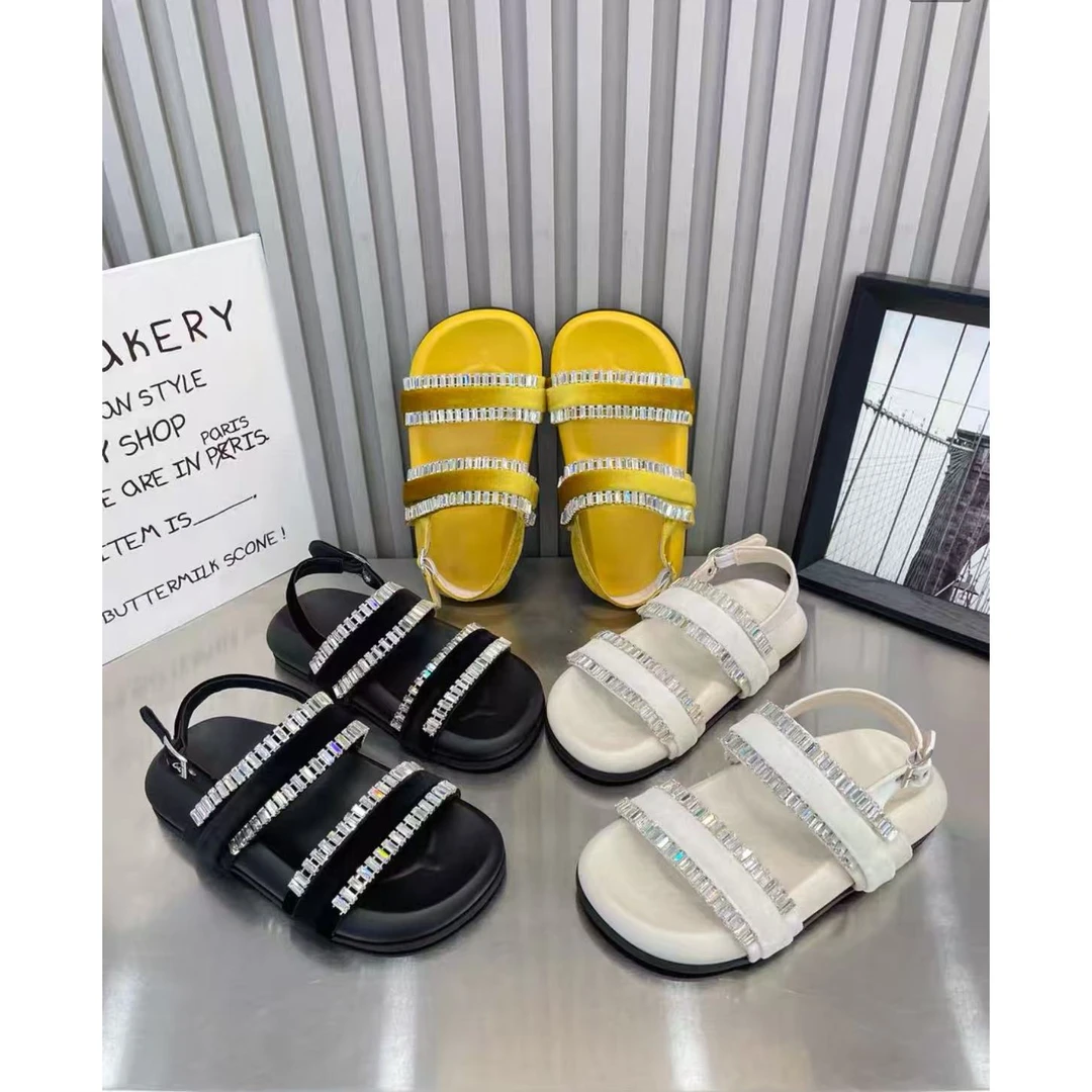 xk夏季2025新款水钻露趾一字带凉拖鞋外穿高级百搭平底女鞋