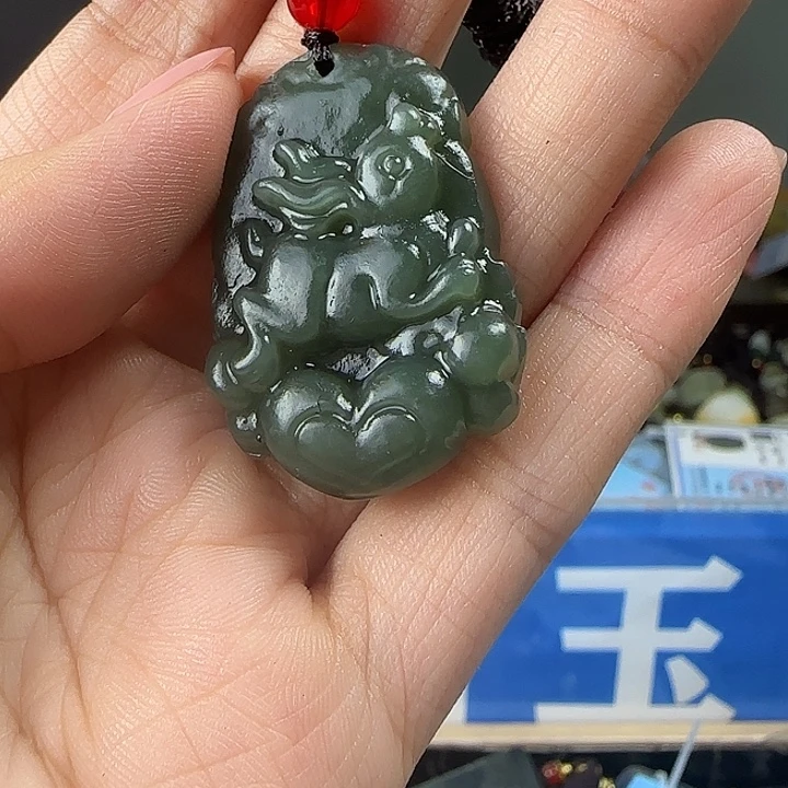 颈饰未镶嵌和田玉