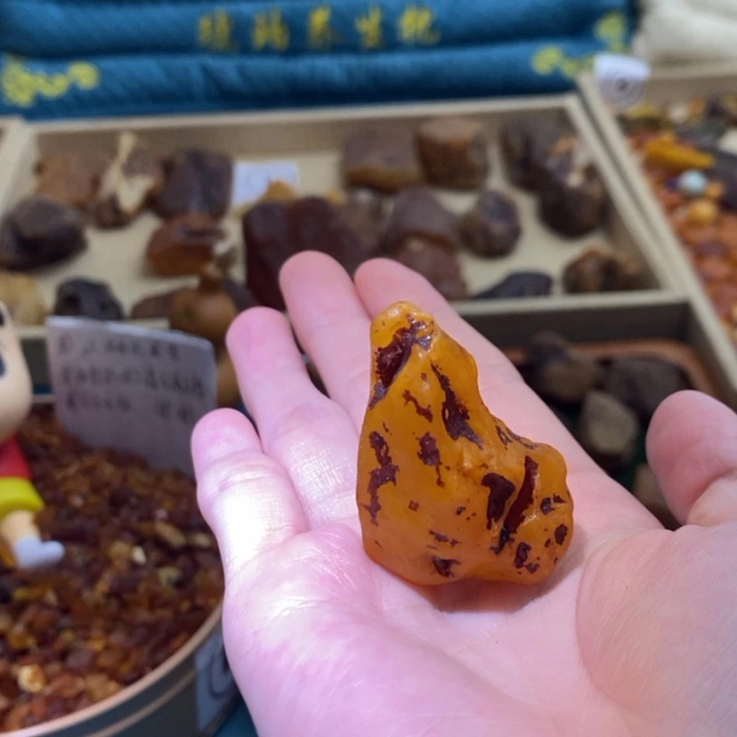 【闪购商品】未镶嵌琥珀珠宝奇石白*