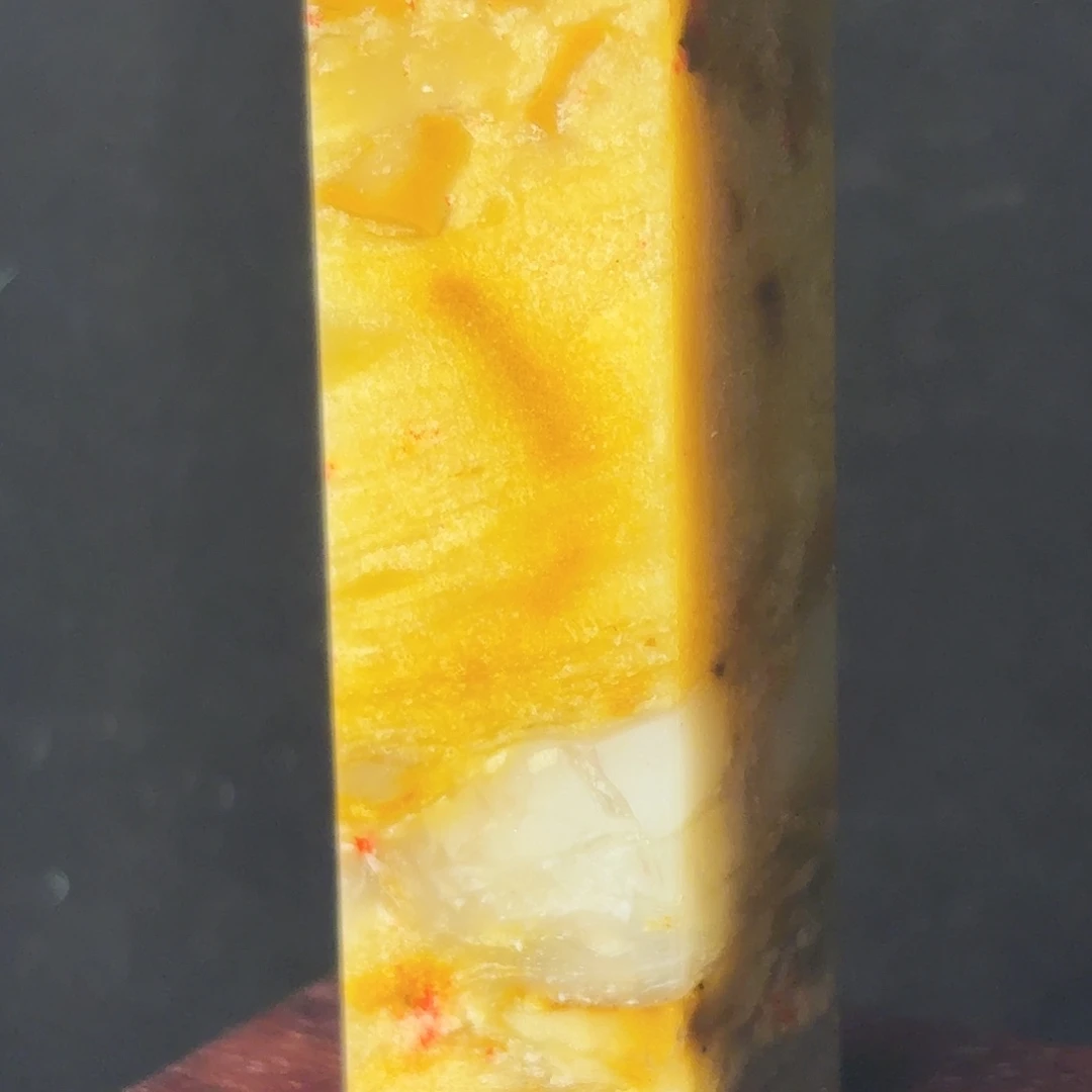 昌化石昌化田黄鸡血印章