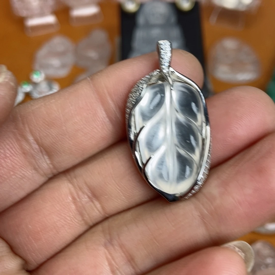 石英质玉吊坠银S925镶嵌