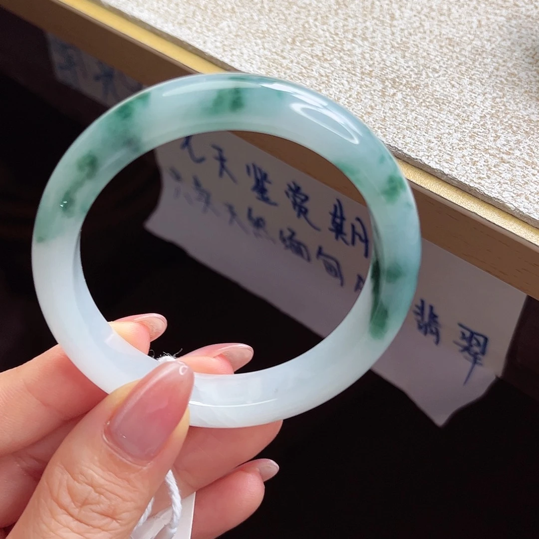 翡翠未镶嵌手镯手镯