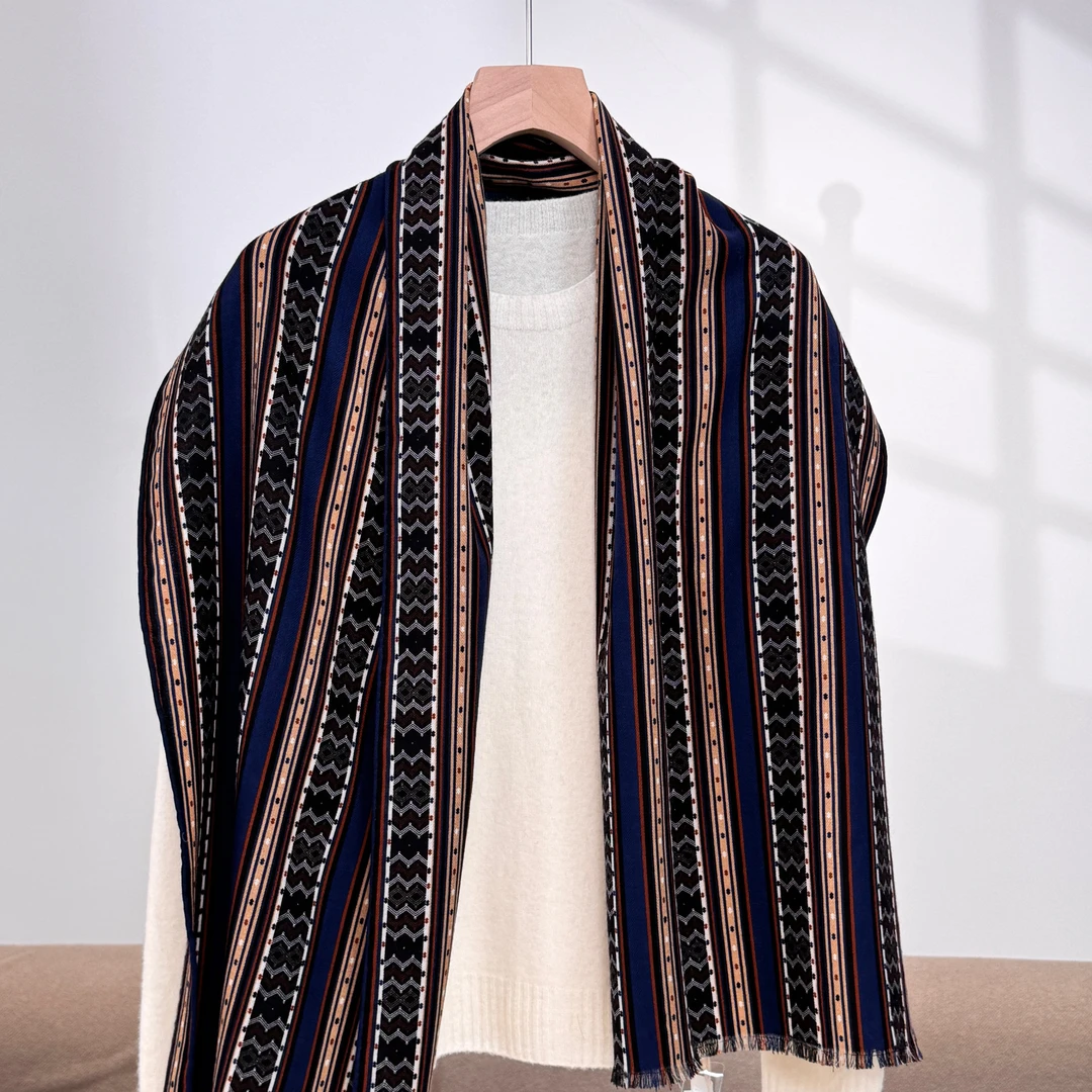 蓝调时刻 丝羊毛长巾150cm*40cm蓝色百搭围巾女士秋冬款百搭保暖