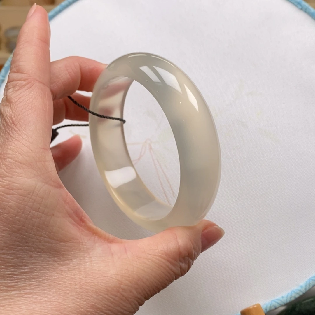 手镯玛瑙/玉髓未镶嵌