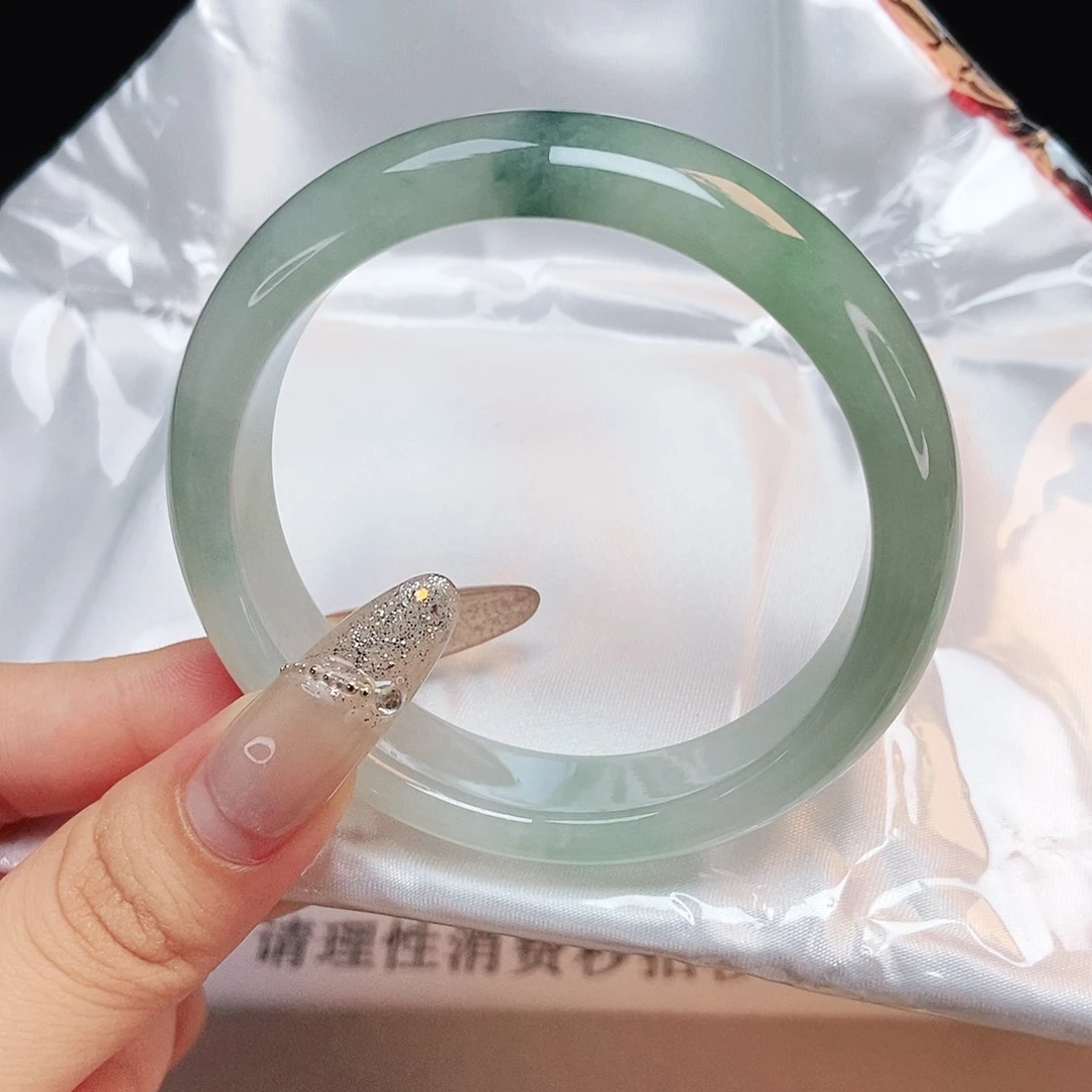 翡翠手镯未镶嵌正圈54.55