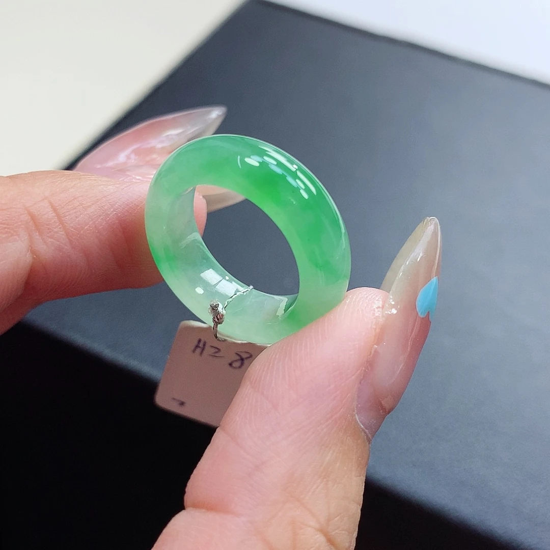 翡翠戒指未镶嵌10-11号