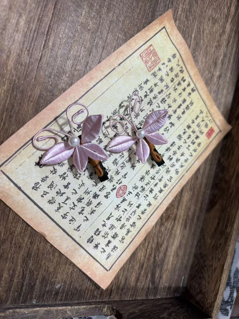 丝绒粉蝴蝶两只。前尘梦古风汉服配饰