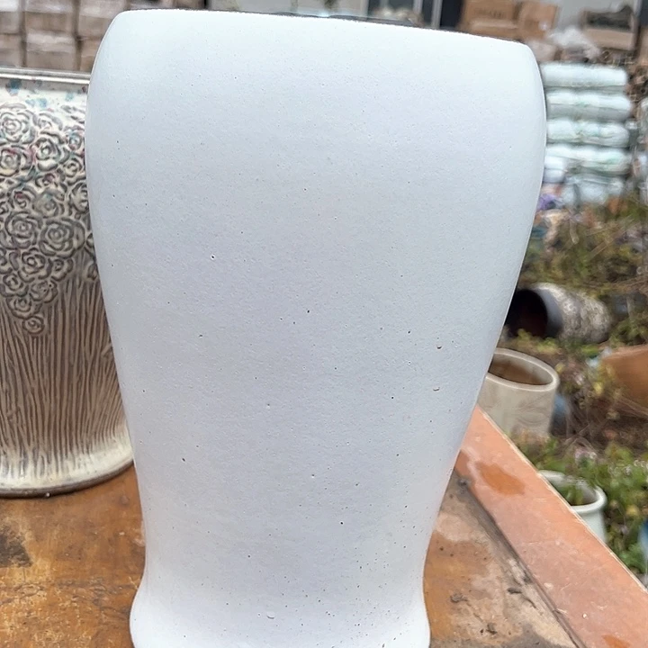 紫砂花盆口18高32。。。。。。。。。。。。。。。。