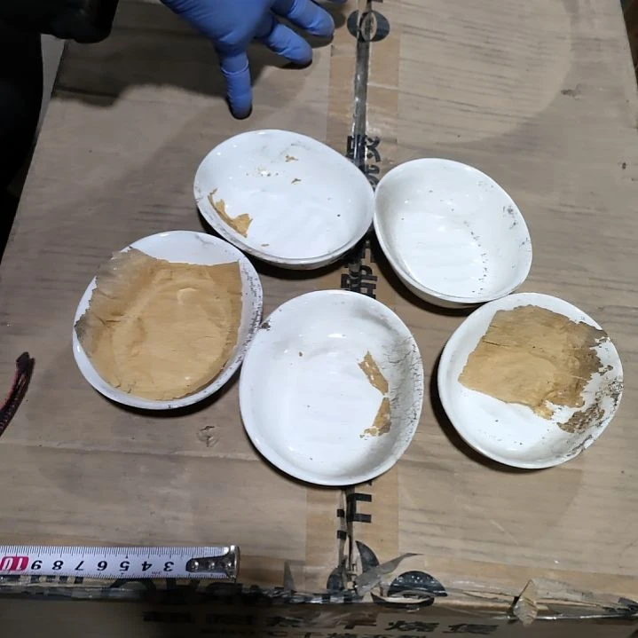 摆件陶瓷盘子碗啥都有