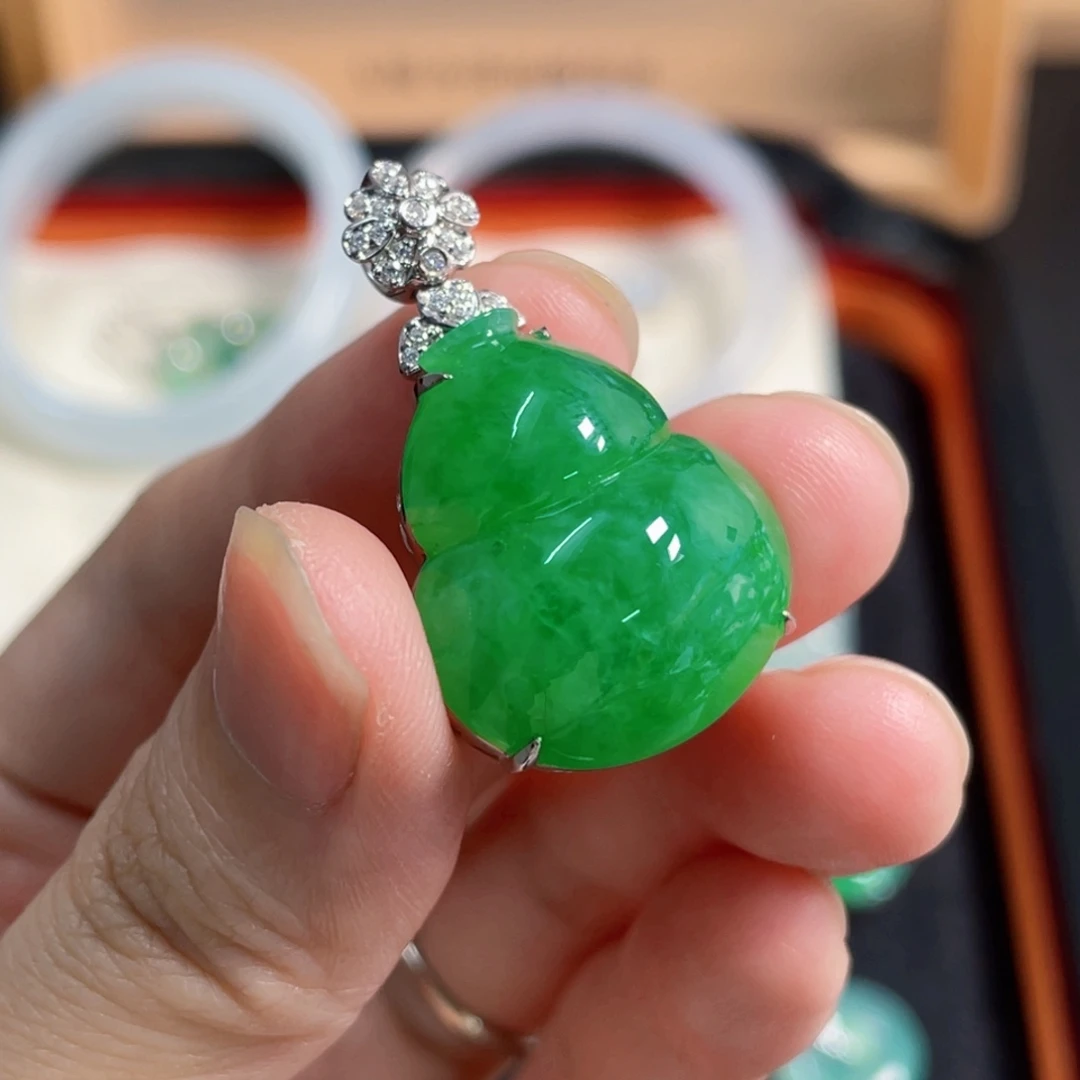 翡翠18K金镶嵌吊坠(不含链)