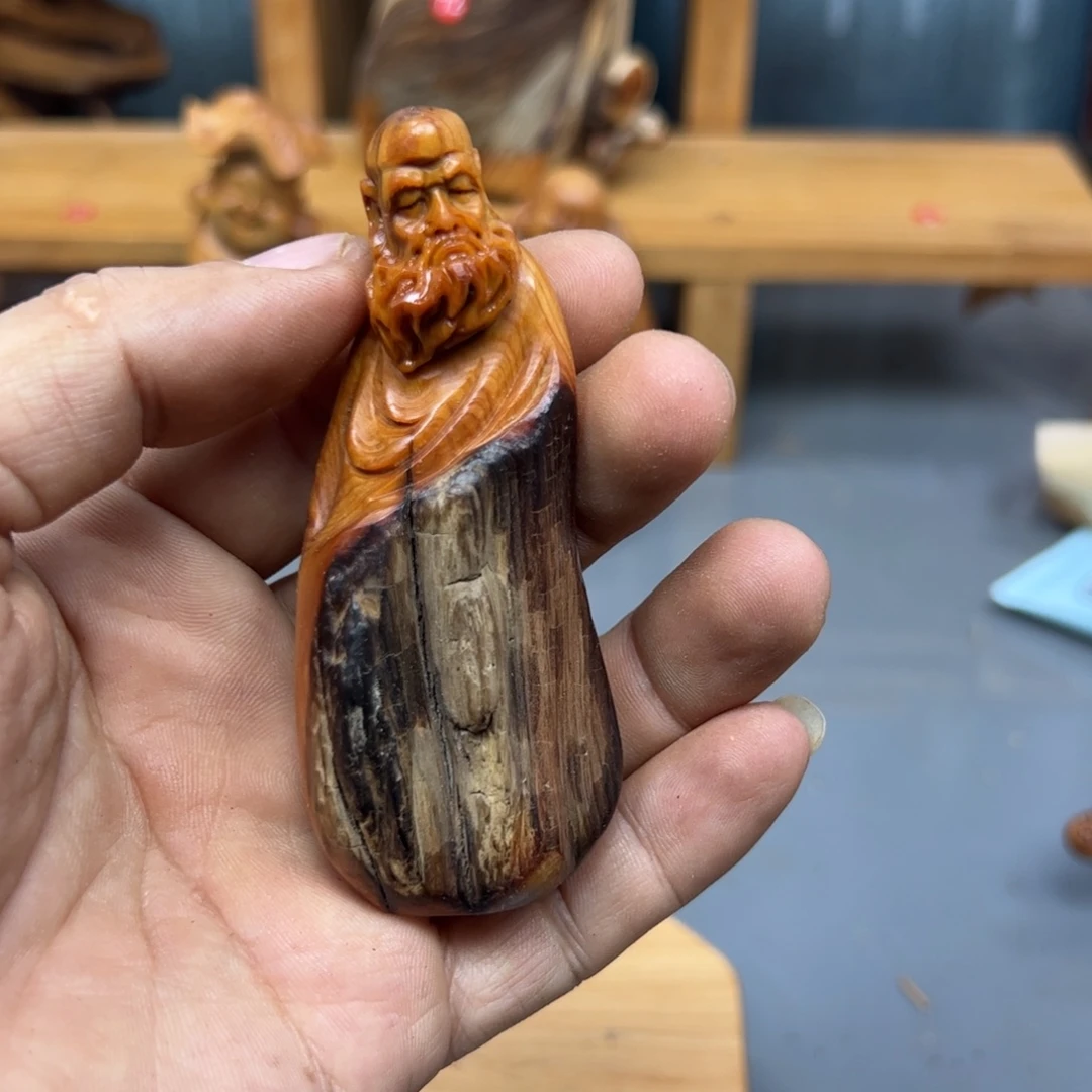 尊***己木崖柏木摆件手把件