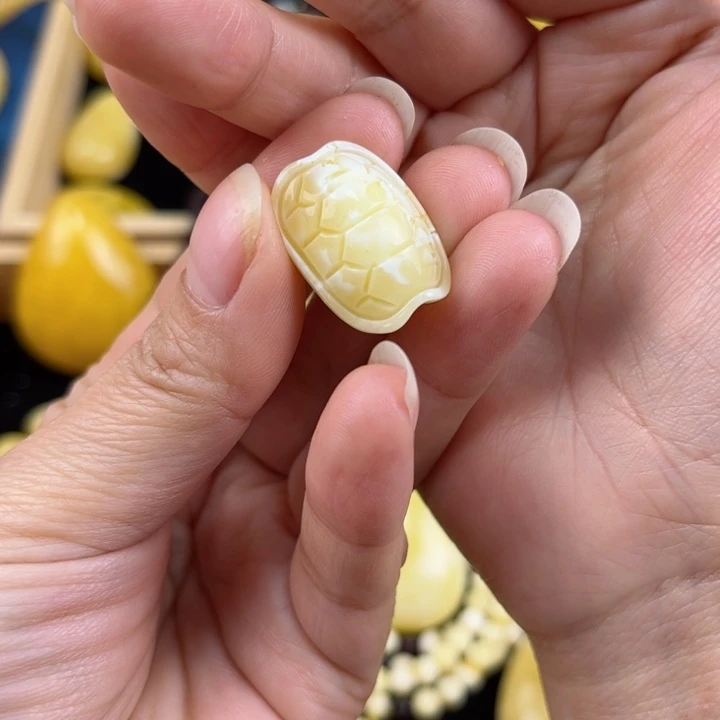 琥珀珠宝奇石未镶嵌琥珀