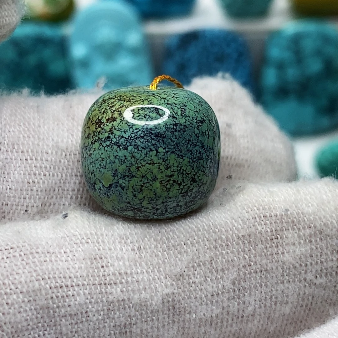 绿松石未镶嵌天然原矿 带武汉地大证书