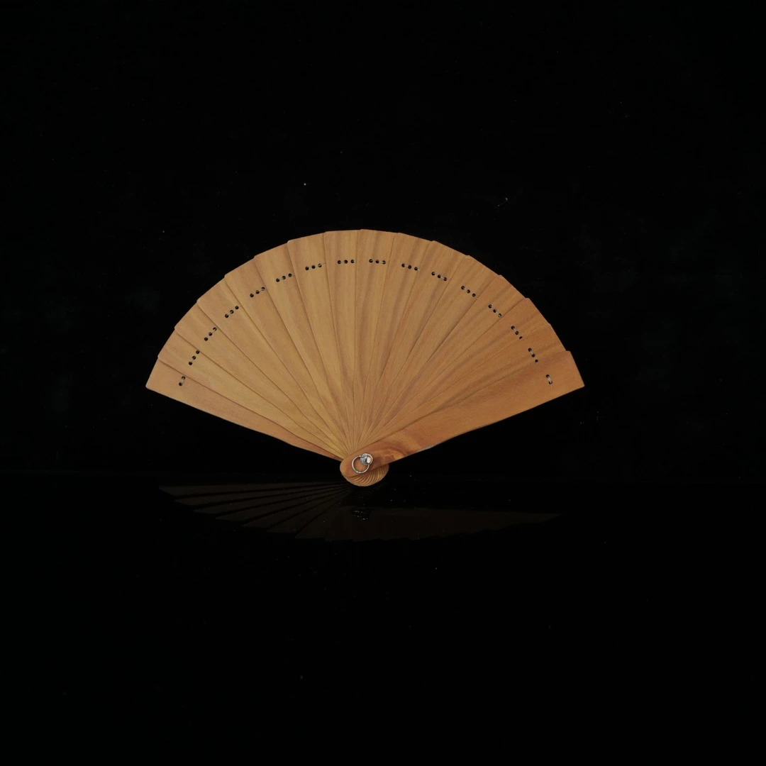 6487 印度迈索尔老山檀香扇子（小号） /15.24g