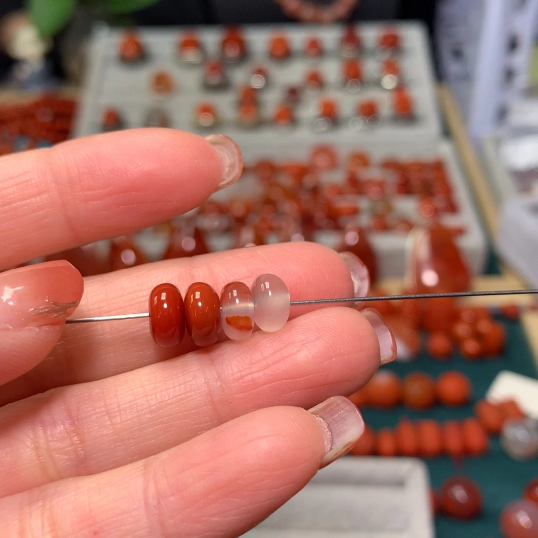 【闪购商品】南红玛瑙隔片未镶嵌顆*