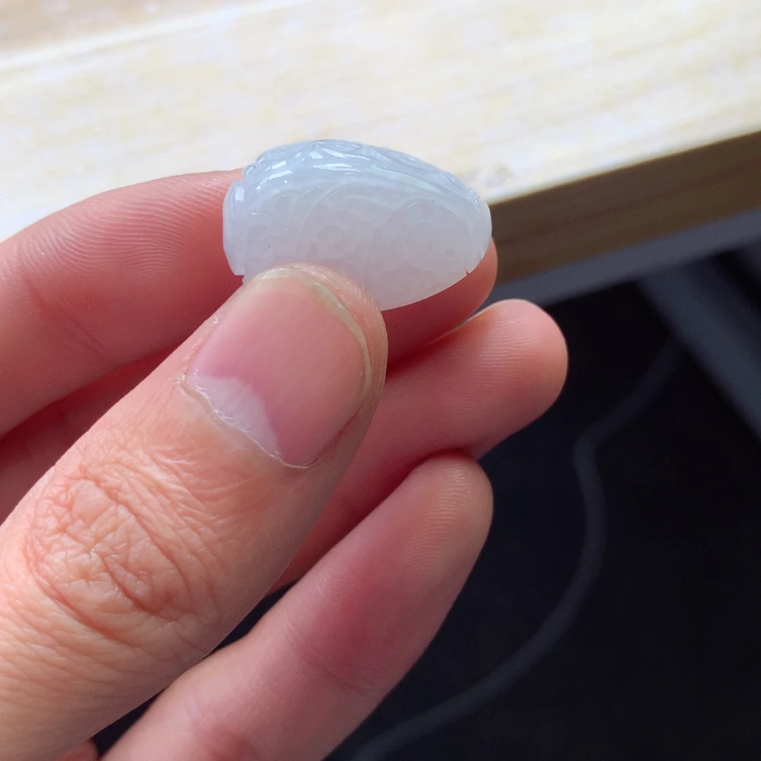 翡翠颈饰未镶嵌吊坠