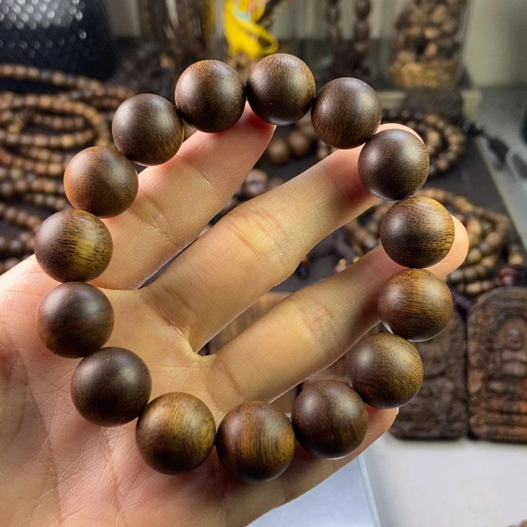 沉香手串完*。越南芽庄白